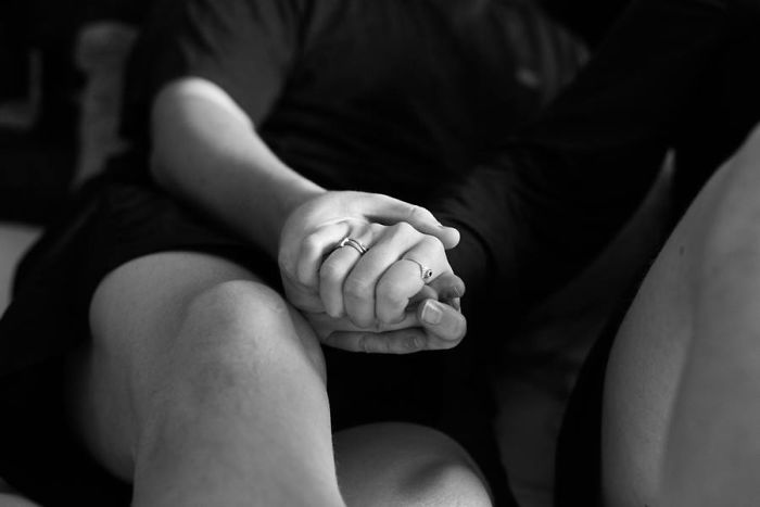 Couple&#8217;s Birthing Photoshoot Goes Viral, And People Don&#8217;t Know What To Think