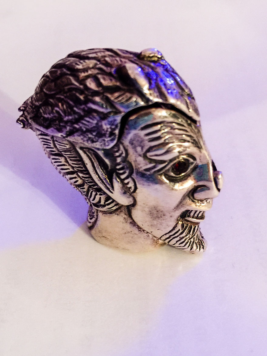 I Hunt For Haunted And Paranormal Items As A Job I Hunt For Haunted And Paranormal Items As A Job