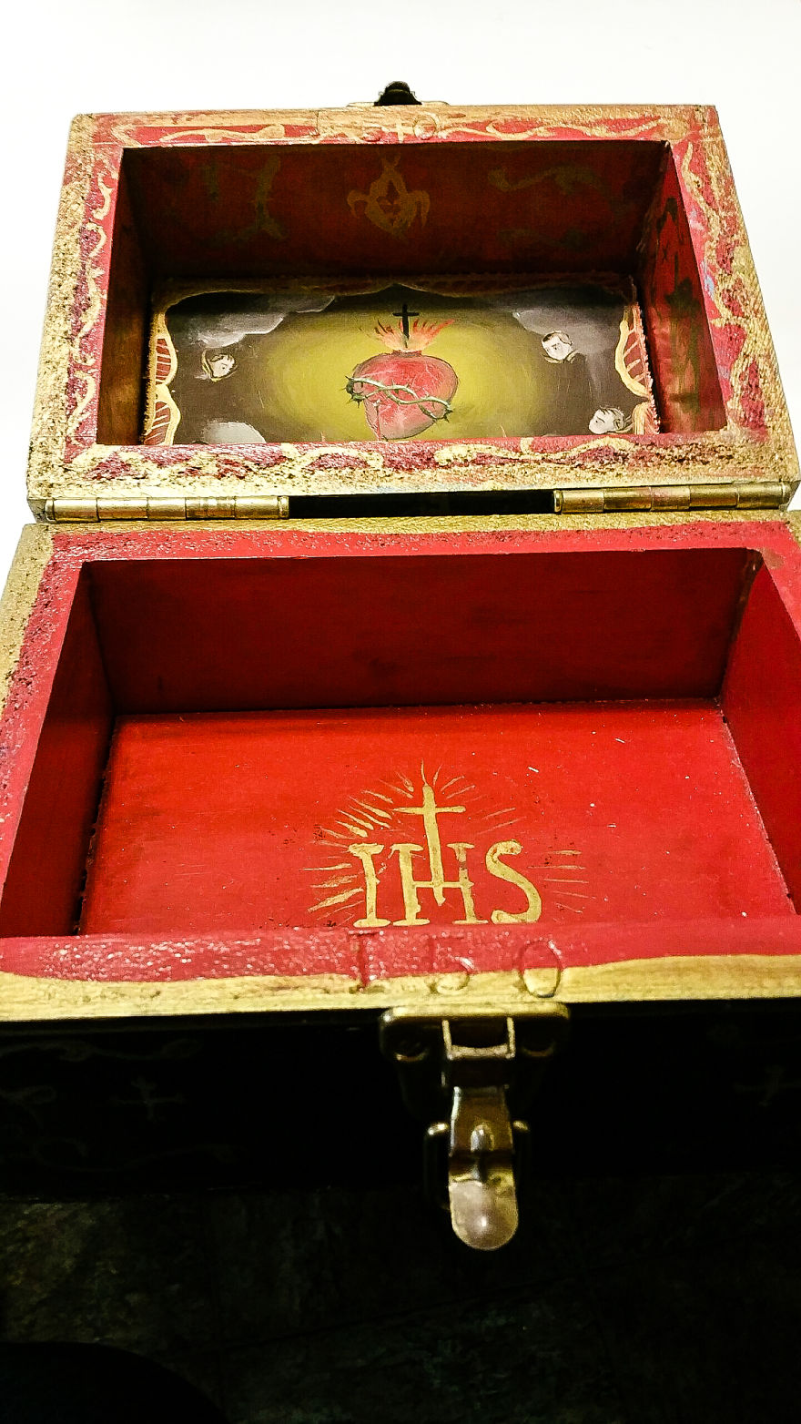 I Hunt For Haunted And Paranormal Items As A Job I Hunt For Haunted And Paranormal Items As A Job