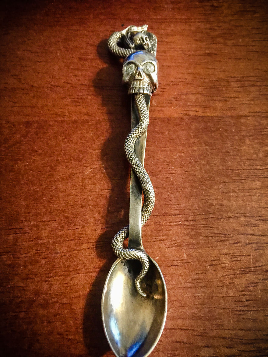 I Hunt For Haunted And Paranormal Items As A Job I Hunt For Haunted And Paranormal Items As A Job