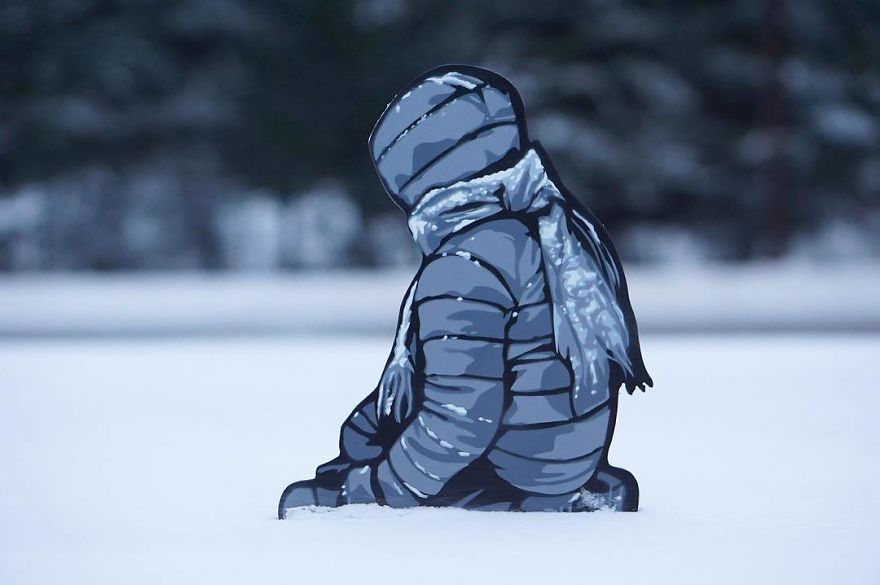 Artist Leaves Tiny Wooden Figures Around The City For People To Find