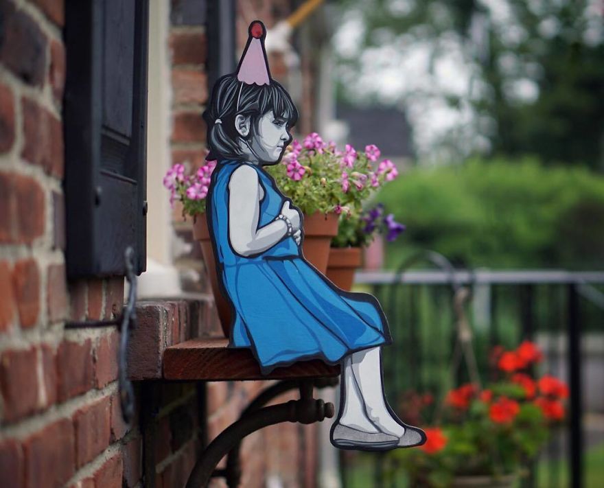 Artist Leaves Tiny Wooden Figures Around The City For People To Find