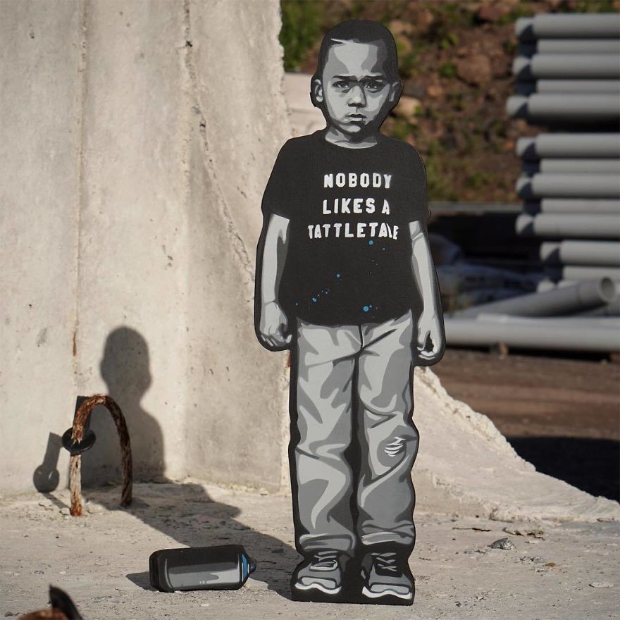 Artist Leaves Tiny Wooden Figures Around The City For People To Find