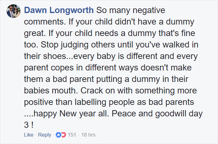 This Mom’s Genius Trick That Stops Her Baby Crying Is Going Viral, But Not Everyone Approves It This Mom’s Genius Trick That Stops Her Baby Crying Is Going Viral, But Not Everyone Approves It