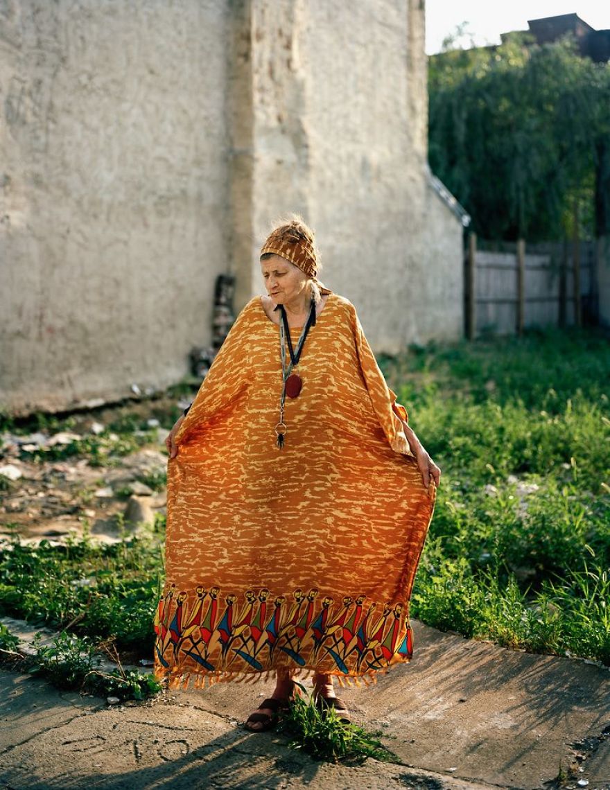 Photographer Reveals the Dark Side of Kensington Avenue, Philadelphia