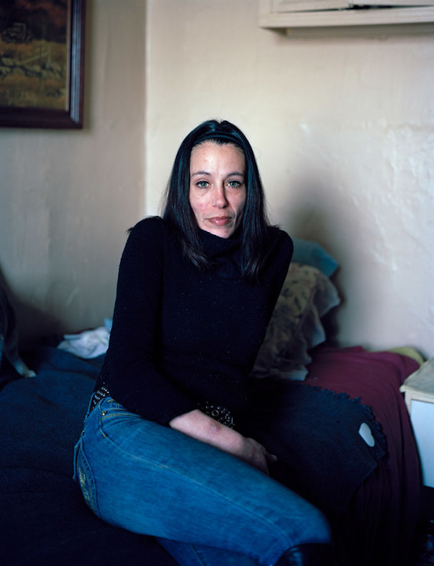 Photographer Reveals the Dark Side of Kensington Avenue, Philadelphia