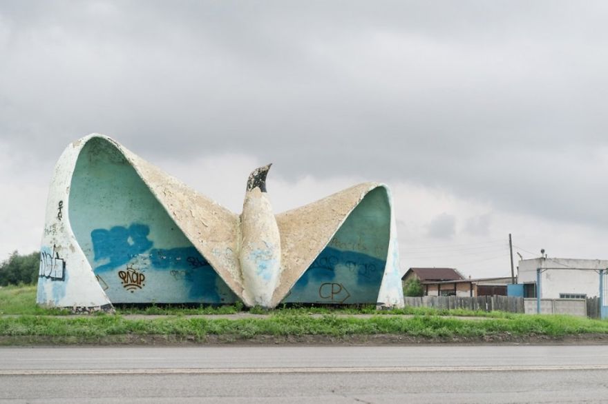Photographer Travels To Post-Soviet Countries To Capture The Charm Of Old Bus Stops (New Pics) Photographer Travels To Post-Soviet Countries To Capture The Charm Of Old Bus Stops (New Pics)