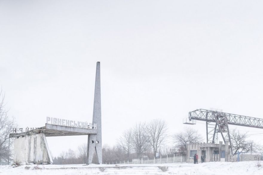 Photographer Travels To Post-Soviet Countries To Capture The Charm Of Old Bus Stops (New Pics) Photographer Travels To Post-Soviet Countries To Capture The Charm Of Old Bus Stops (New Pics)