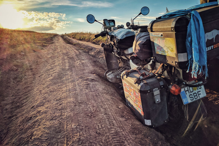 We Travelled 26.000Km In 4 Months From Romania To Mongolia With Our 6-Year-Old Sitting In A Sidecar We Travelled 26.000Km In 4 Months From Romania To Mongolia With Our 6-Year-Old Sitting In A Sidecar
