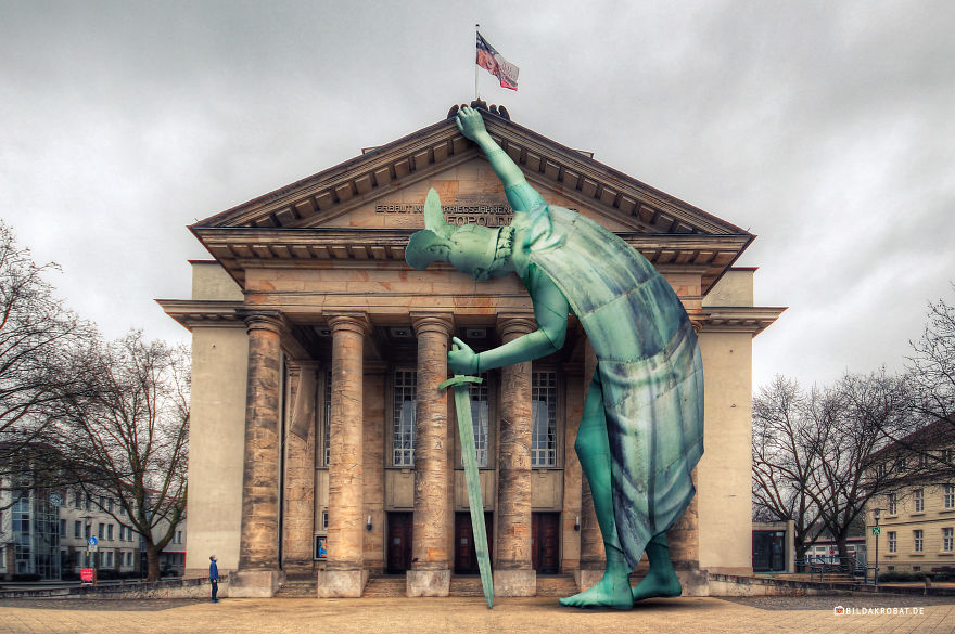 I Made A Walking Monument With Photoshop I Made A Walking Monument With Photoshop