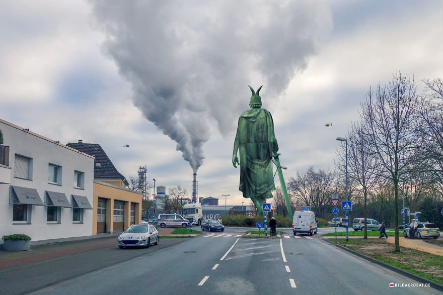 I Made A Walking Monument With Photoshop I Made A Walking Monument With Photoshop