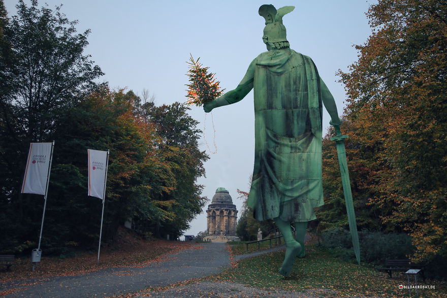 I Made A Walking Monument With Photoshop I Made A Walking Monument With Photoshop