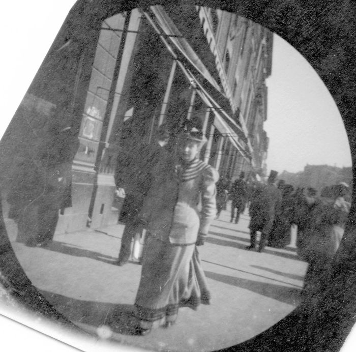 19-Year-Old Student Hides Spy Camera In His Clothing To Take Secret Street Photos In The 1890s