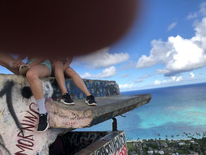 111 Times People Asked Strangers To Take Their Picture And Deeply Regretted It Later 111 Times People Asked Strangers To Take Their Picture And Deeply Regretted It Later