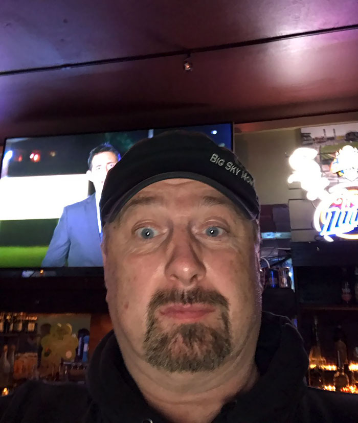 111 Times People Asked Strangers To Take Their Picture And Deeply Regretted It Later 111 Times People Asked Strangers To Take Their Picture And Deeply Regretted It Later