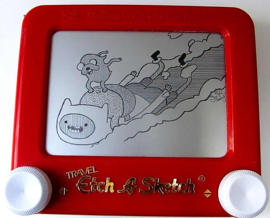 Etch-A-Sketch Artist Creates Mind-Blowing Works By Simply Turning The Dials Etch-A-Sketch Artist Creates Mind-Blowing Works By Simply Turning The Dials