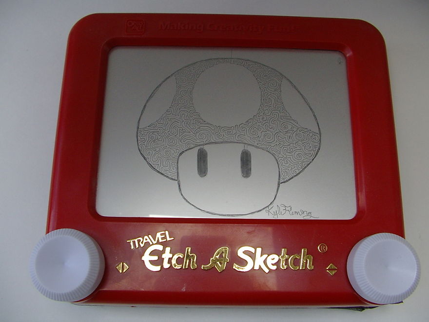 Etch-A-Sketch Artist Creates Mind-Blowing Works By Simply Turning The Dials Etch-A-Sketch Artist Creates Mind-Blowing Works By Simply Turning The Dials