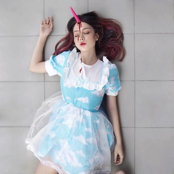 Meet Ellen Sheidlin, The Russian Artist Who Is Daring With Her Works On Instagram Meet Ellen Sheidlin, The Russian Artist Who Is Daring With Her Works On Instagram