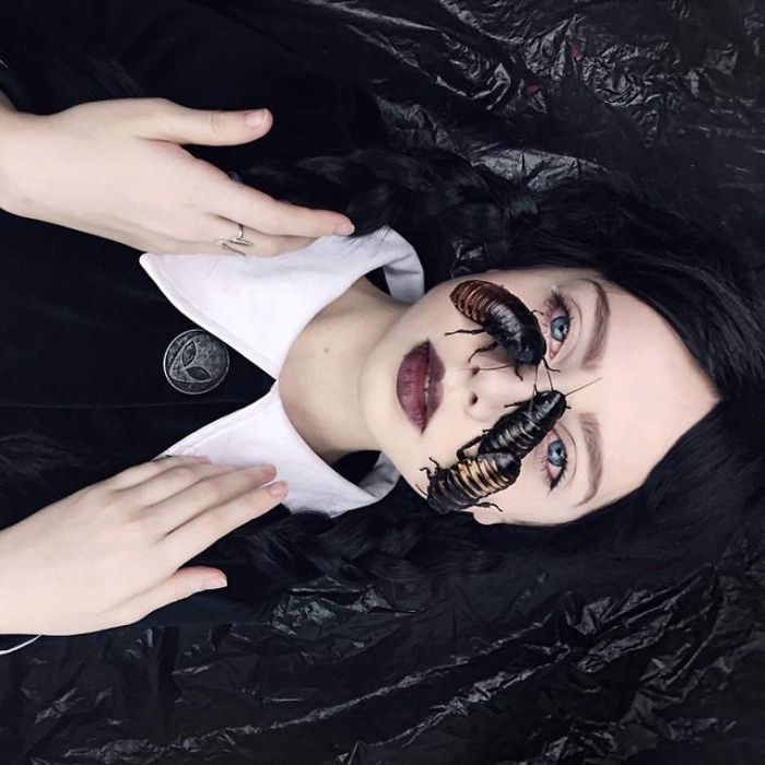 Meet Ellen Sheidlin, The Russian Artist Who Is Daring With Her Works On Instagram Meet Ellen Sheidlin, The Russian Artist Who Is Daring With Her Works On Instagram