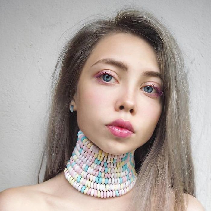 Meet Ellen Sheidlin, The Russian Artist Who Is Daring With Her Works On Instagram Meet Ellen Sheidlin, The Russian Artist Who Is Daring With Her Works On Instagram