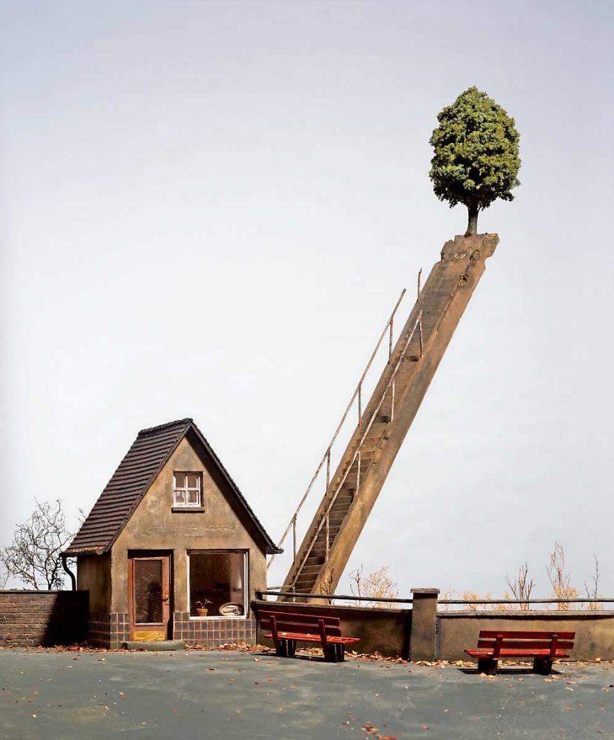 German Artist Creates Miniature Scenes With A Darkly Satirical Twist German Artist Creates Miniature Scenes With A Darkly Satirical Twist