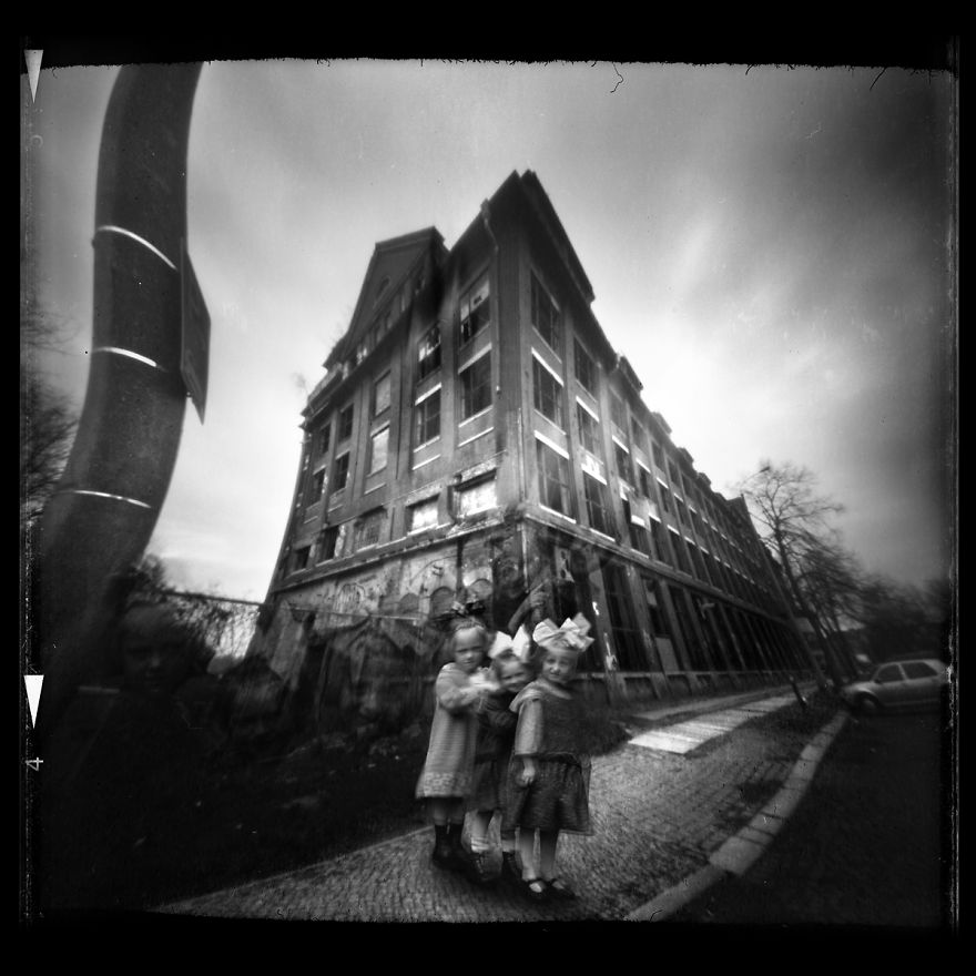 “I See Dead People” “I See Dead People”