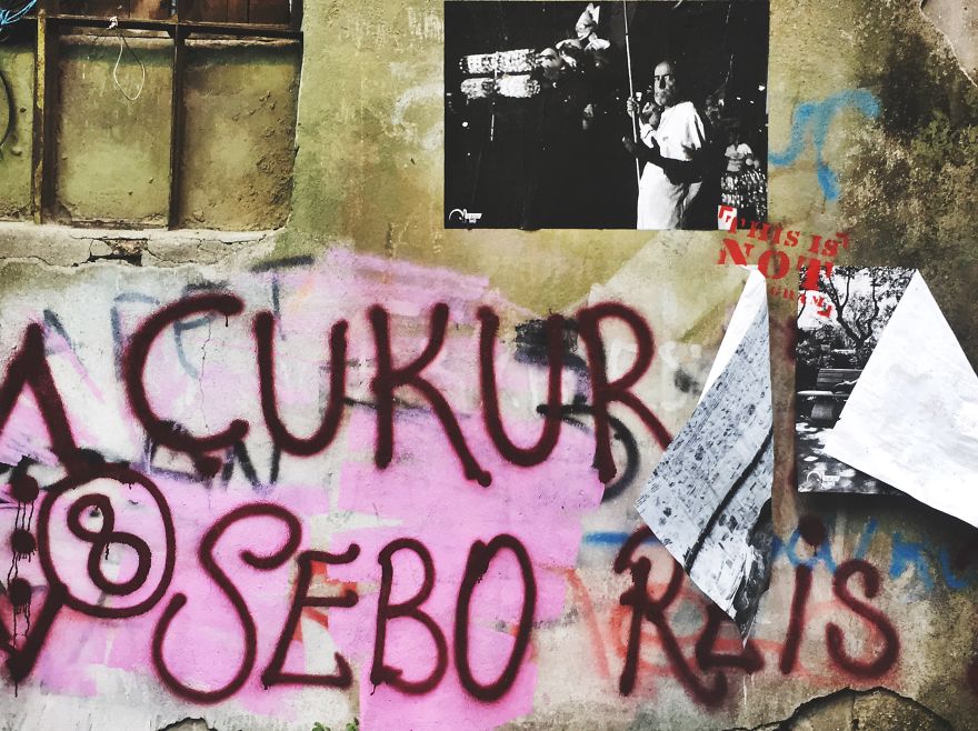 I Said &#8216;This Is Not Instagram&#8217; And I Put My Photos On Walls In Gypsy Neighborhood