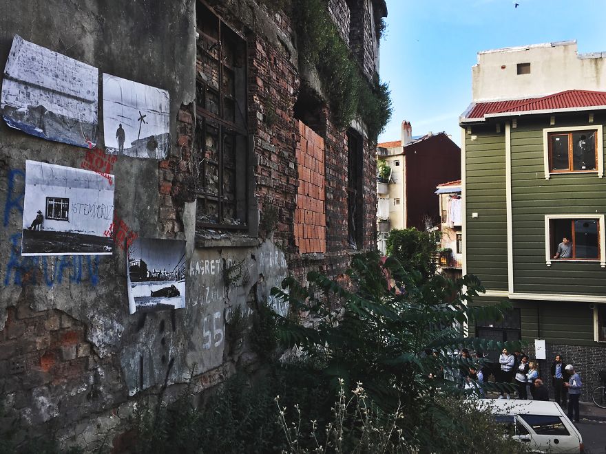 I Said &#8216;This Is Not Instagram&#8217; And I Put My Photos On Walls In Gypsy Neighborhood