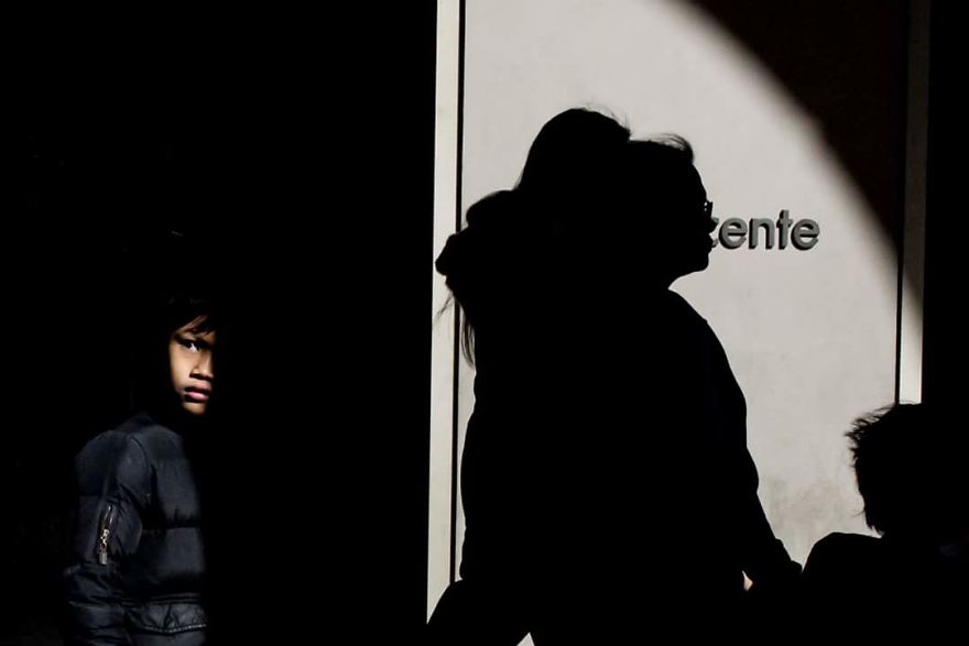 Photographer Captures The Gritty Spirt Of Milano In Candid Photos