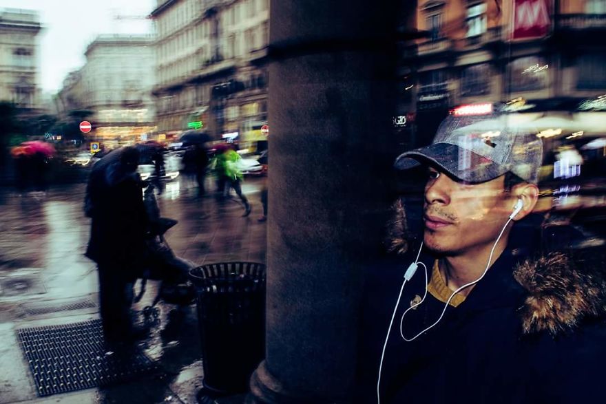 Photographer Captures The Gritty Spirt Of Milano In Candid Photos