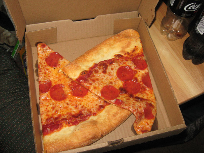 Top Pizza Chain Employee Thinks His Job Is Sh*t, Reveals 10 Secrets Pizza Companies Don’t Tell You Top Pizza Chain Employee Thinks His Job Is Sh*t, Reveals 10 Secrets Pizza Companies Don’t Tell You