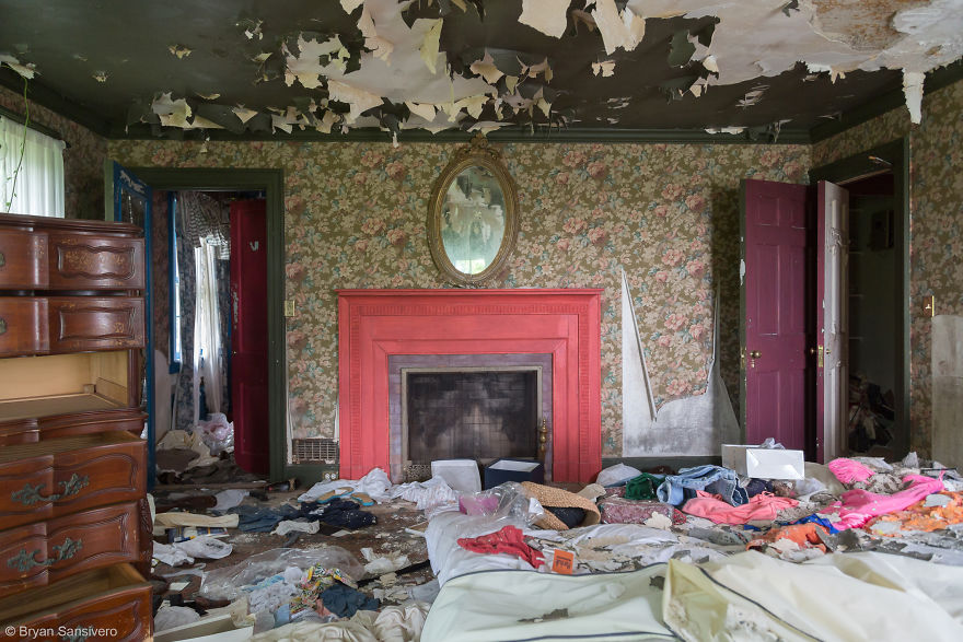 I Found An Abandoned Alice In Wonderland Mansion In New York I Found An Abandoned Alice In Wonderland Mansion In New York