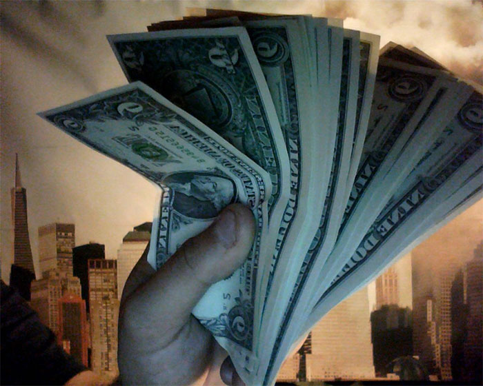 Someone Tries Those ‘I Make $20,000 A Month From Home’ Ads, And Here’s What Happens Someone Tries Those ‘I Make $20,000 A Month From Home’ Ads, And Here’s What Happens