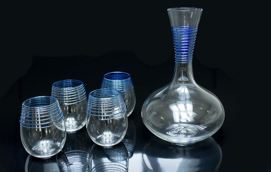 This Glass Studio Makes Gorgeous And  Unique Wine Decanters &#8211; See How They&#8217;re Made!