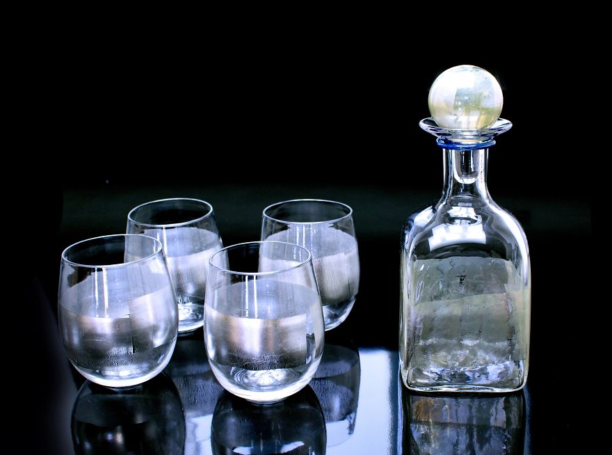 This Glass Studio Makes Gorgeous And  Unique Wine Decanters &#8211; See How They&#8217;re Made!