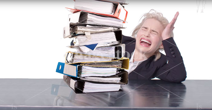 Emilia Clarke Tries Her Hand At Stock Photography, And The Result Is So Funny The Internet Wants Her To Star In ‘The Office’ Emilia Clarke Tries Her Hand At Stock Photography, And The Result Is So Funny The Internet Wants Her To Star In ‘The Office’