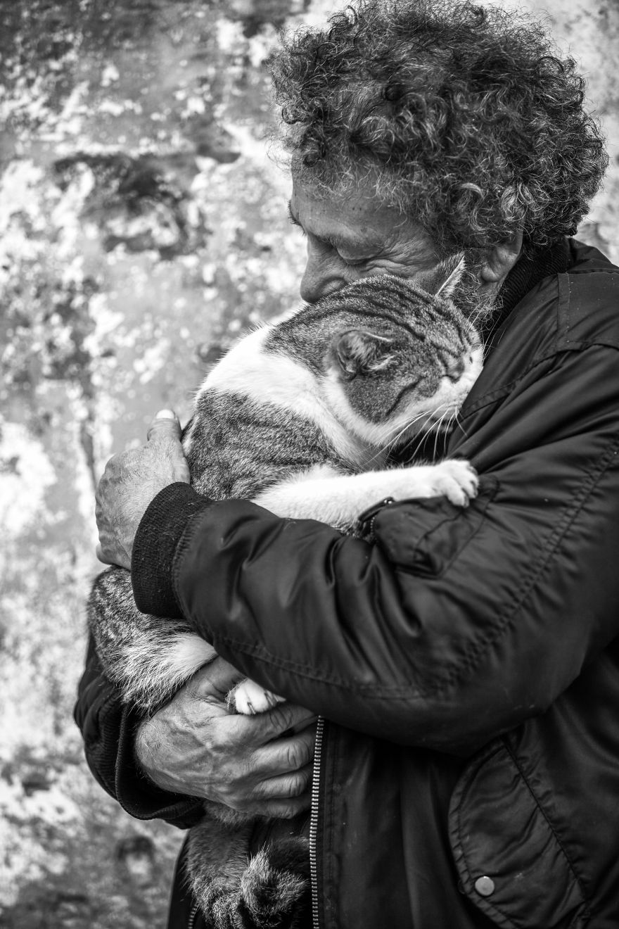 I Photograph Men With Their Cats And The Result Is Cuteness Overload!