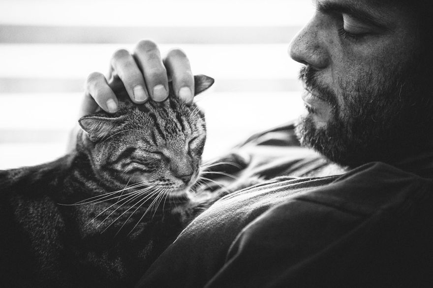 I Photograph Men With Their Cats And The Result Is Cuteness Overload!