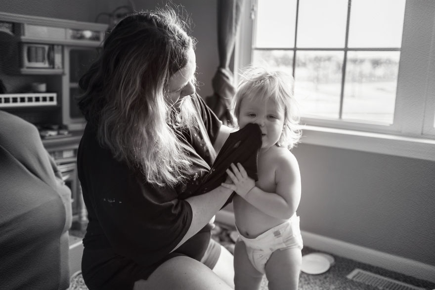 I Took These 22 Brutally Honest Photos Of Moms To Show What “Mother’s Day” Really Looks Like