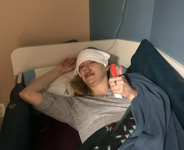 Woman Drinks 3 Glasses Of Wine At A Work Event, And Things Escalate So Wrong The Whole Internet Is Feeling Sorry For Her