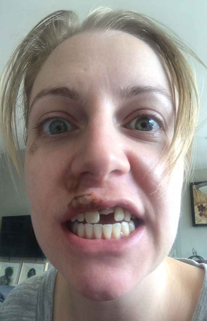 Woman Drinks 3 Glasses Of Wine At A Work Event, And Things Escalate So Wrong The Whole Internet Is Feeling Sorry For Her