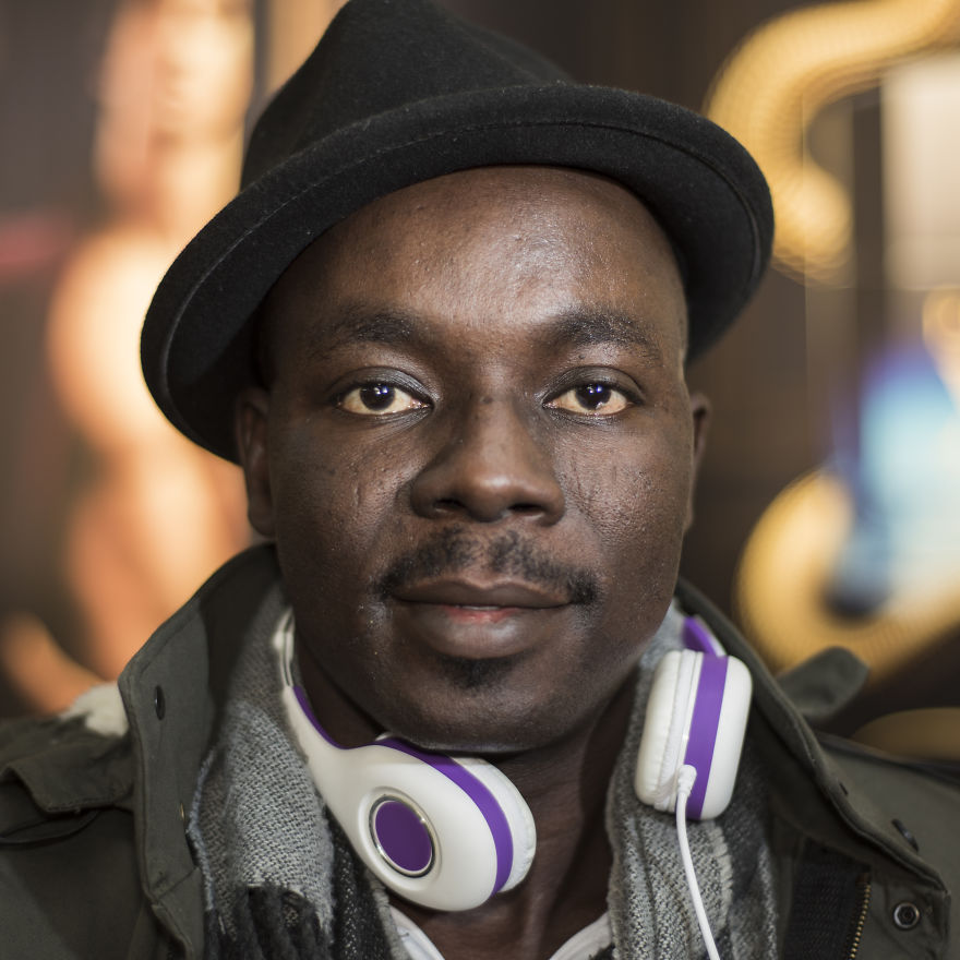 I Photograph 100 Faces From 100 Different Countries At Atatürk Airport, Istanbul