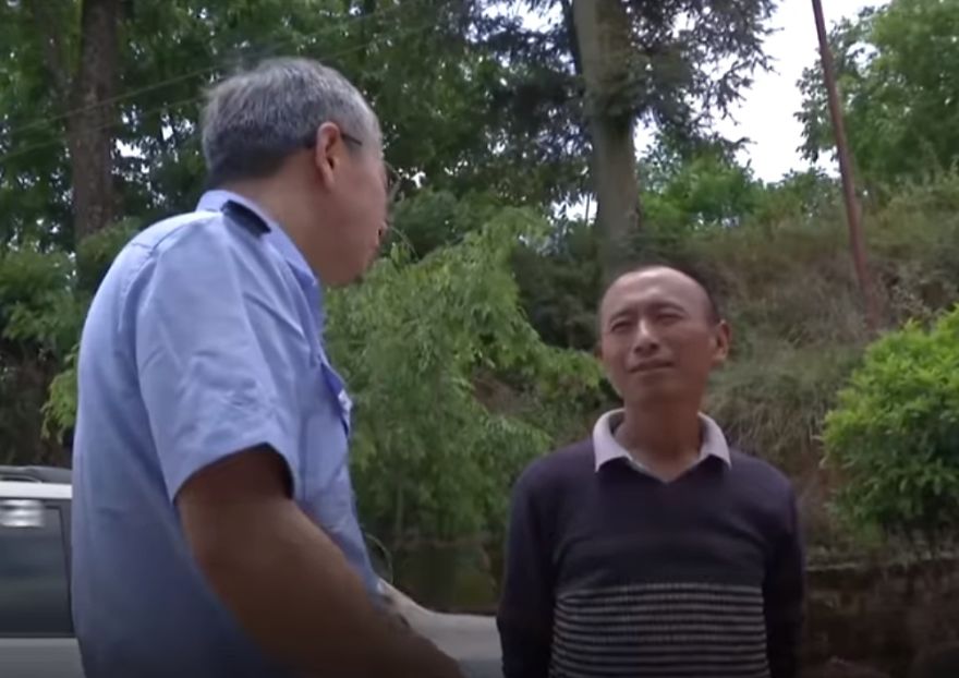 Chinese Family Has Been Taking Care Of A Bear For Two Years Thinking It Was A Dog, Certainly Could Not Keep It Chinese Family Has Been Taking Care Of A Bear For Two Years Thinking It Was A Dog, Certainly Could Not Keep It