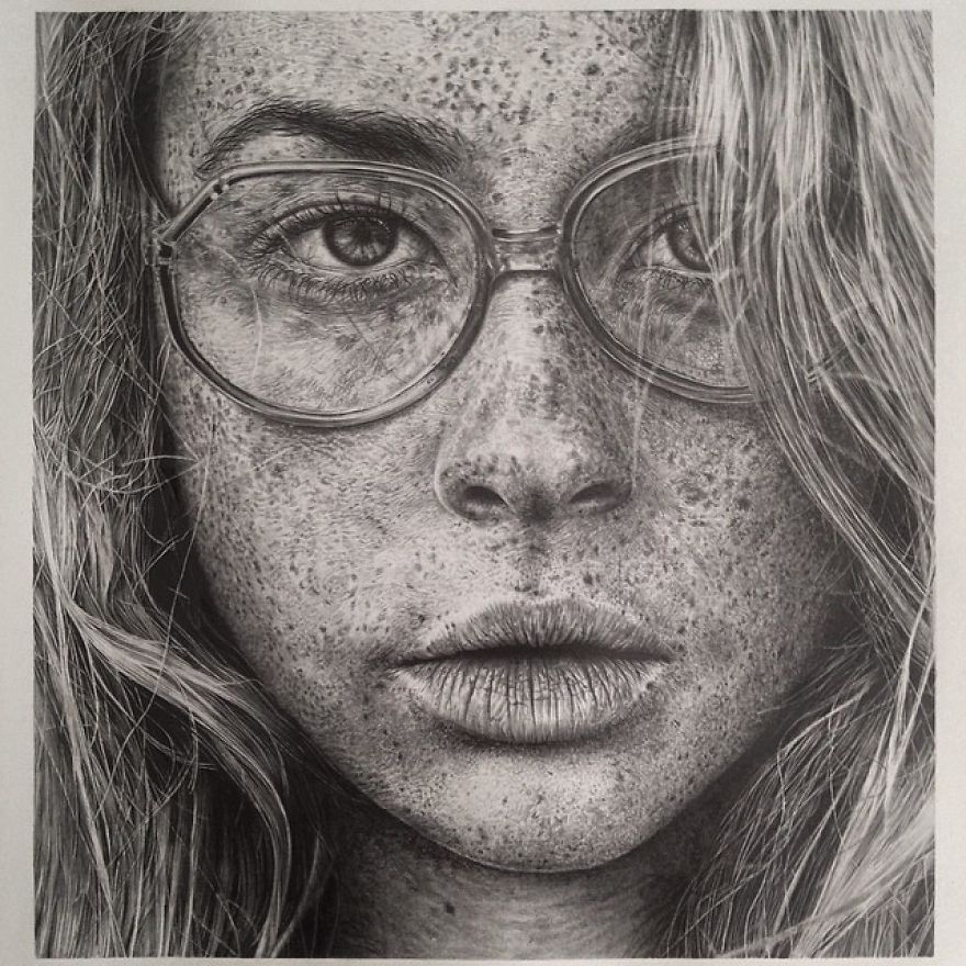 Artist Makes Hyper Realistic Drawings To The Point Where We See The Pores Of The Skin Artist Makes Hyper Realistic Drawings To The Point Where We See The Pores Of The Skin