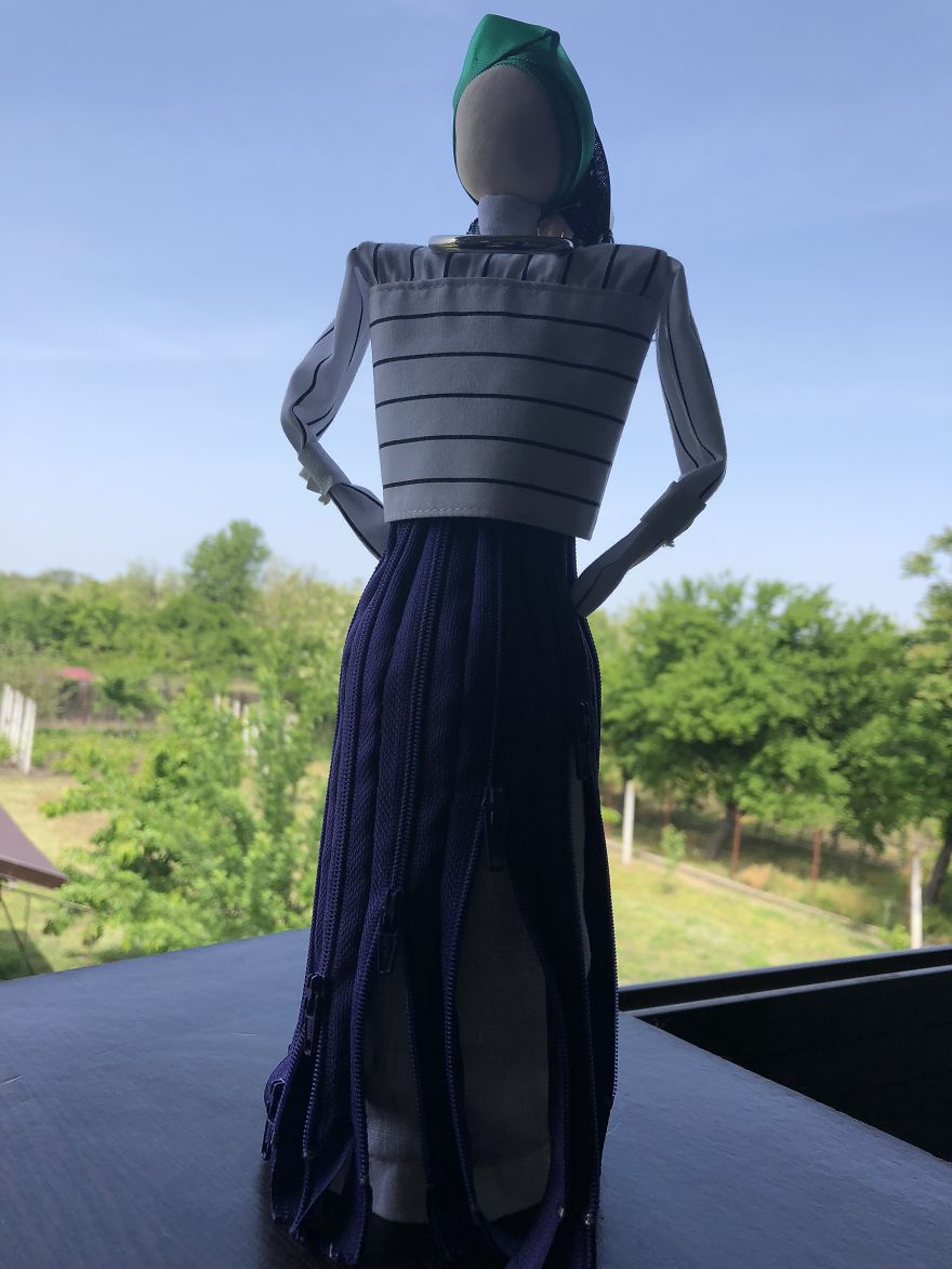 My Mother Makes Fashion Models From Beer Bottles, Here’s What She Made So Far My Mother Makes Fashion Models From Beer Bottles, Here’s What She Made So Far