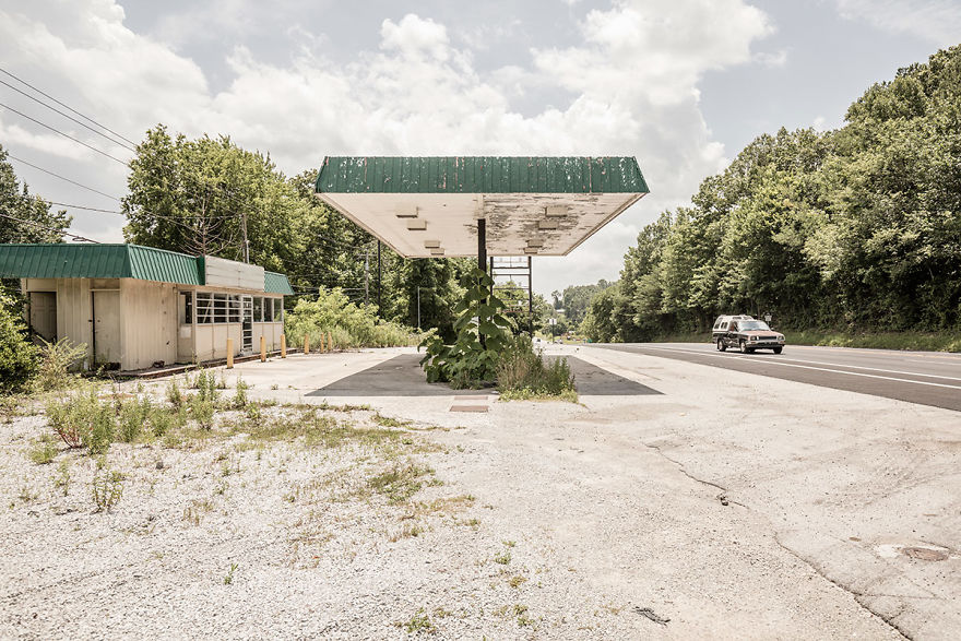 Out Of Gas – The Abandoned Gas Stations In The South Of The United States Of America Out Of Gas – The Abandoned Gas Stations In The South Of The United States Of America