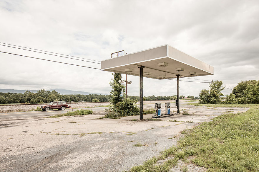 Out Of Gas – The Abandoned Gas Stations In The South Of The United States Of America Out Of Gas – The Abandoned Gas Stations In The South Of The United States Of America