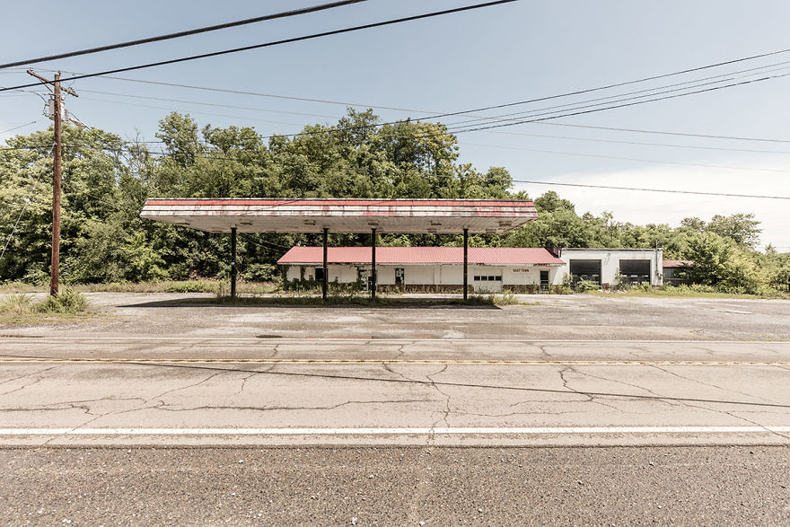 Out Of Gas – The Abandoned Gas Stations In The South Of The United States Of America Out Of Gas – The Abandoned Gas Stations In The South Of The United States Of America