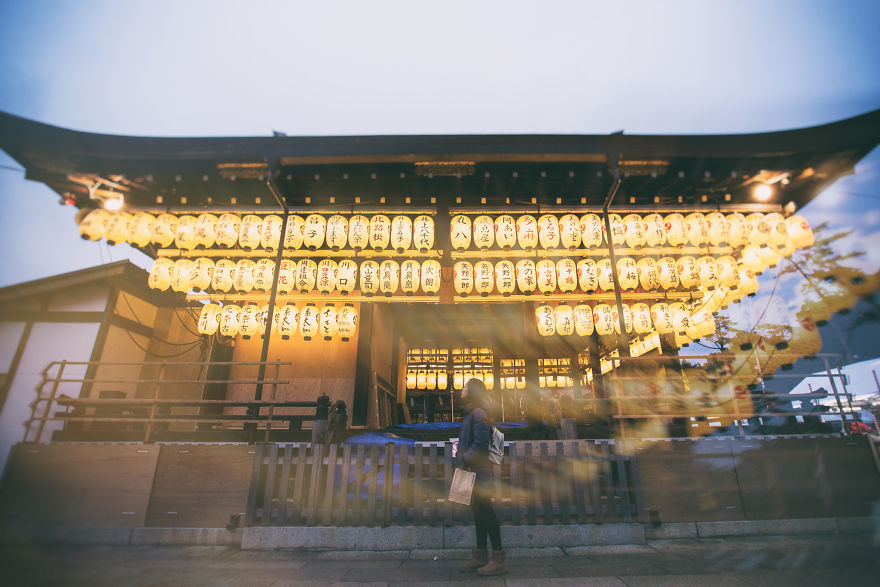 The No-Face Tourist In Japan