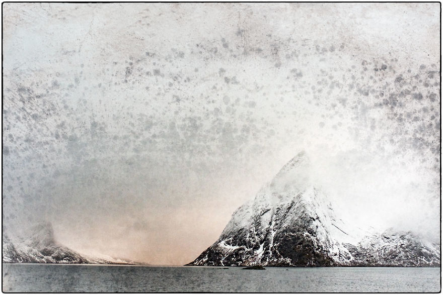 I Captured The Gloomy Epicness Of The Lofoten Landscape I Captured The Gloomy Epicness Of The Lofoten Landscape